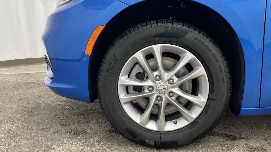 Thumbnail: 2026 Chrysler Pacifica - 7