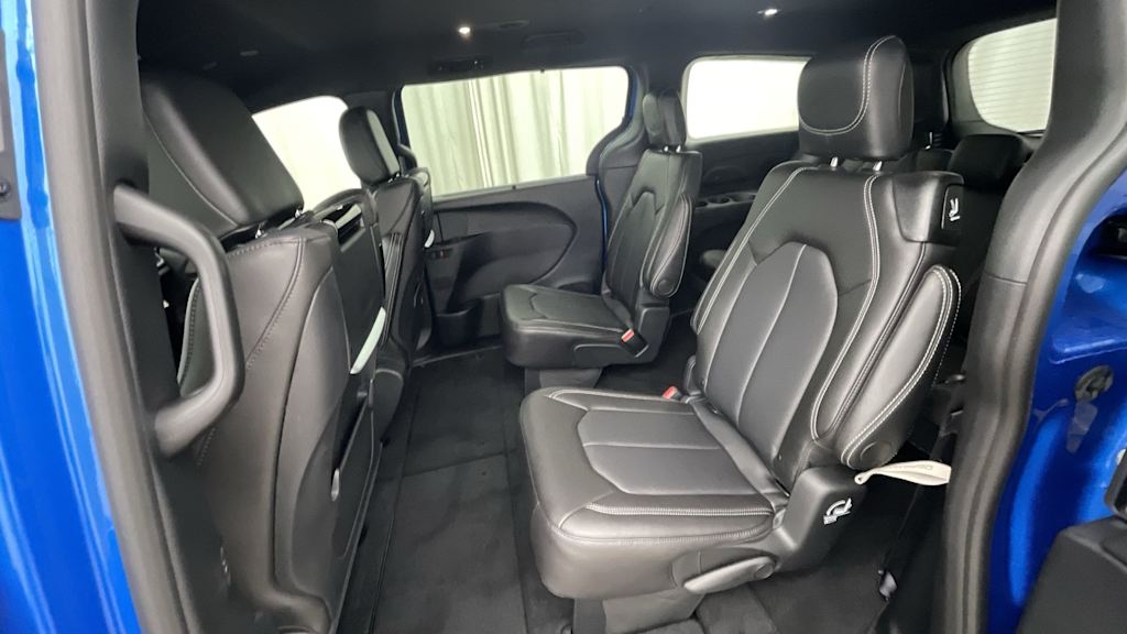 Thumbnail: 2026 Chrysler Pacifica - 12