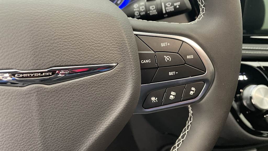 Thumbnail: 2026 Chrysler Pacifica - 26