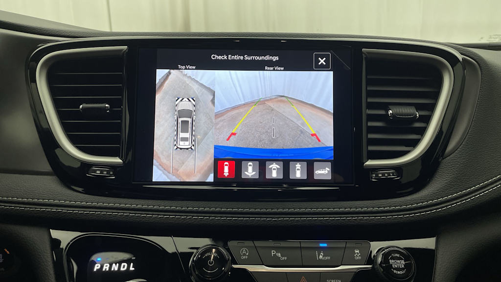 Thumbnail: 2026 Chrysler Pacifica - 20