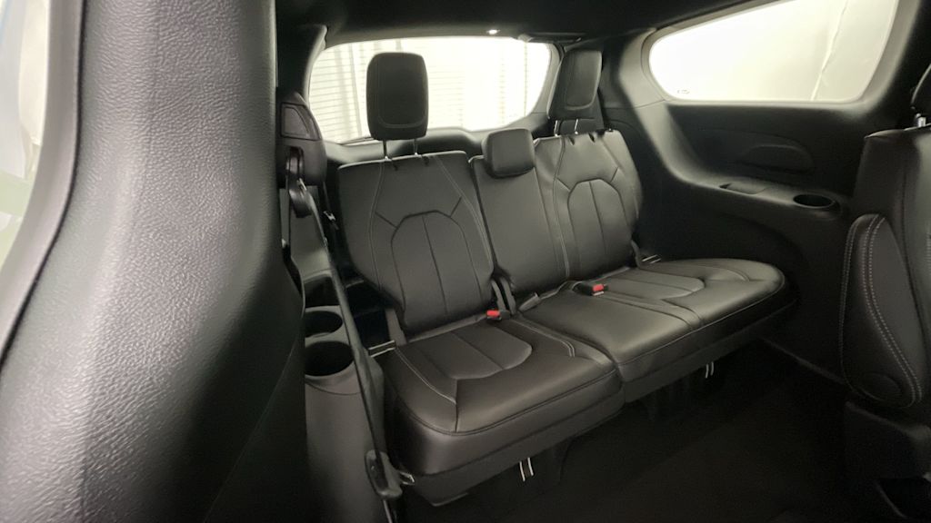 Thumbnail: 2026 Chrysler Pacifica - 23