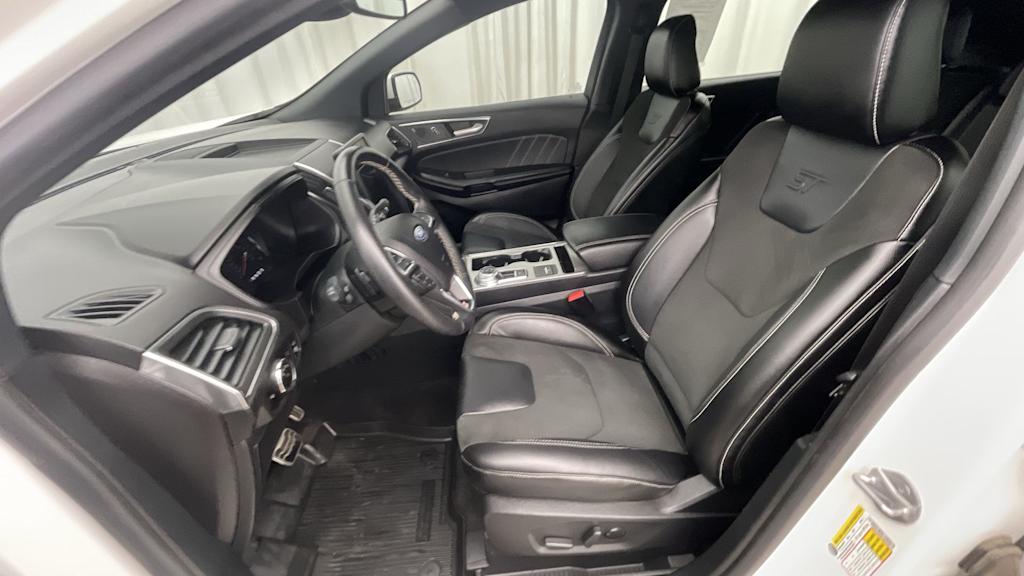 Thumbnail: 2023 Ford Edge - 19