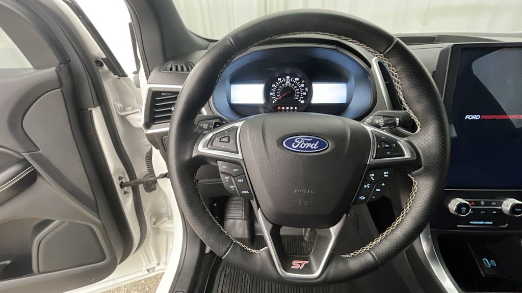 Thumbnail: 2023 Ford Edge - 9