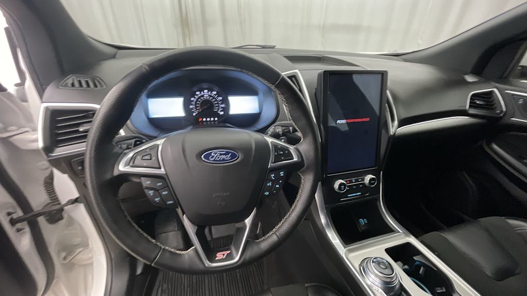 Thumbnail: 2023 Ford Edge - 2