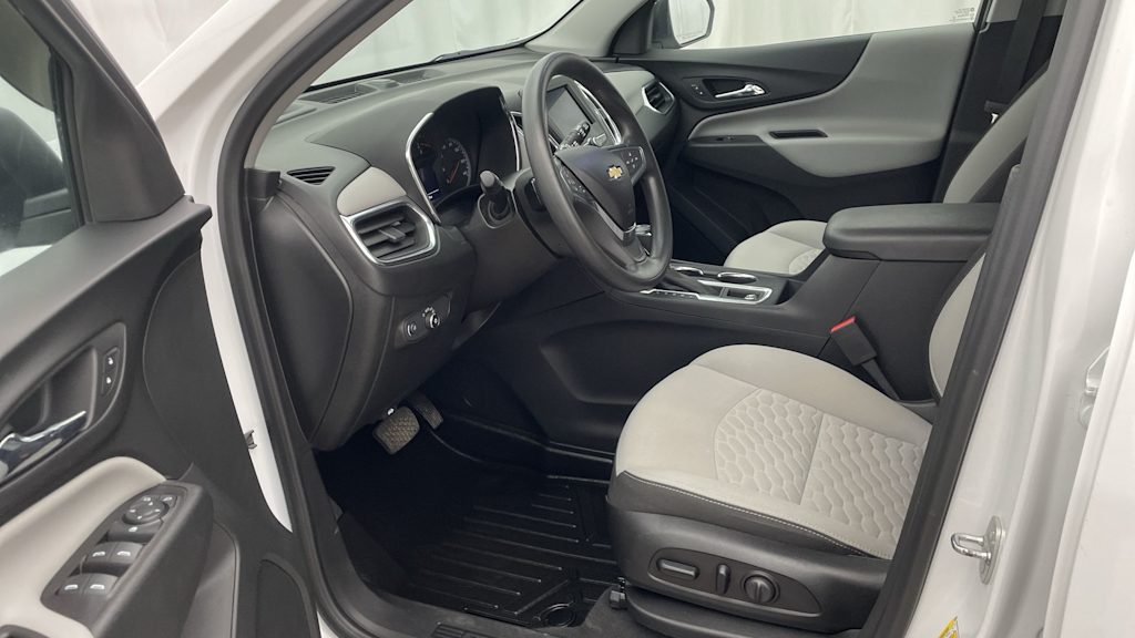 Thumbnail: 2020 Chevrolet Equinox - 10