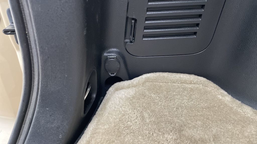 Thumbnail: 2012 Toyota RAV4 - 32