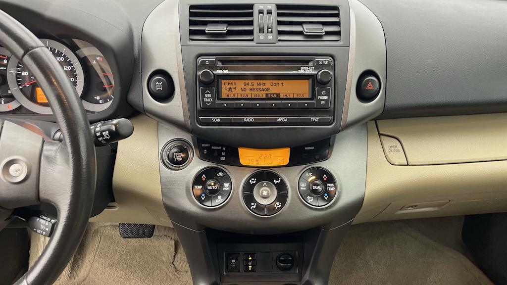 Thumbnail: 2012 Toyota RAV4 - 13