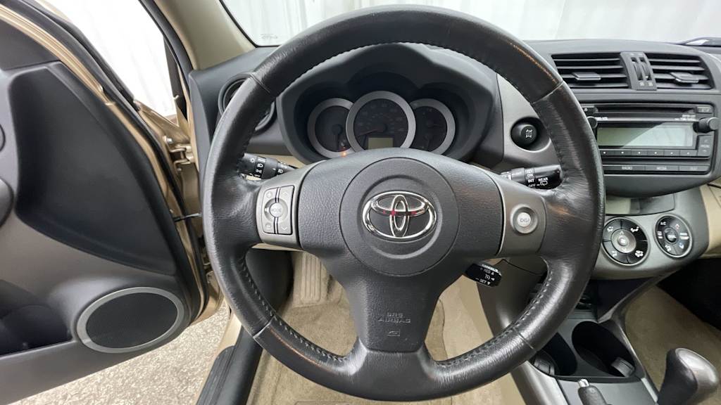 Thumbnail: 2012 Toyota RAV4 - 9