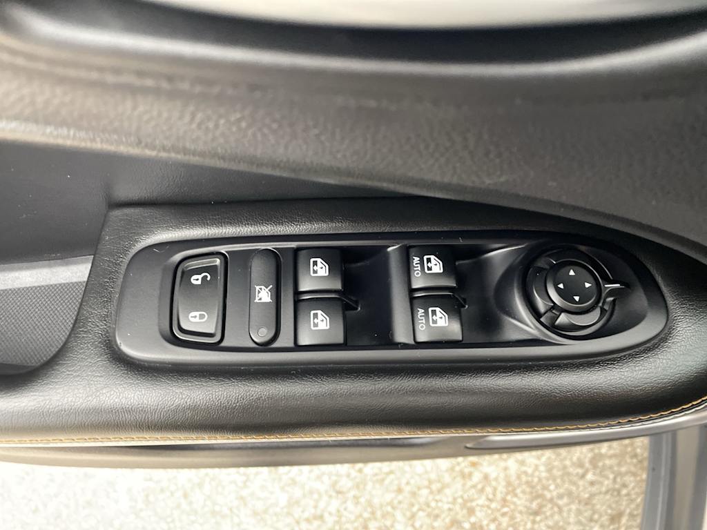 Thumbnail: 2018 Jeep Compass - 21