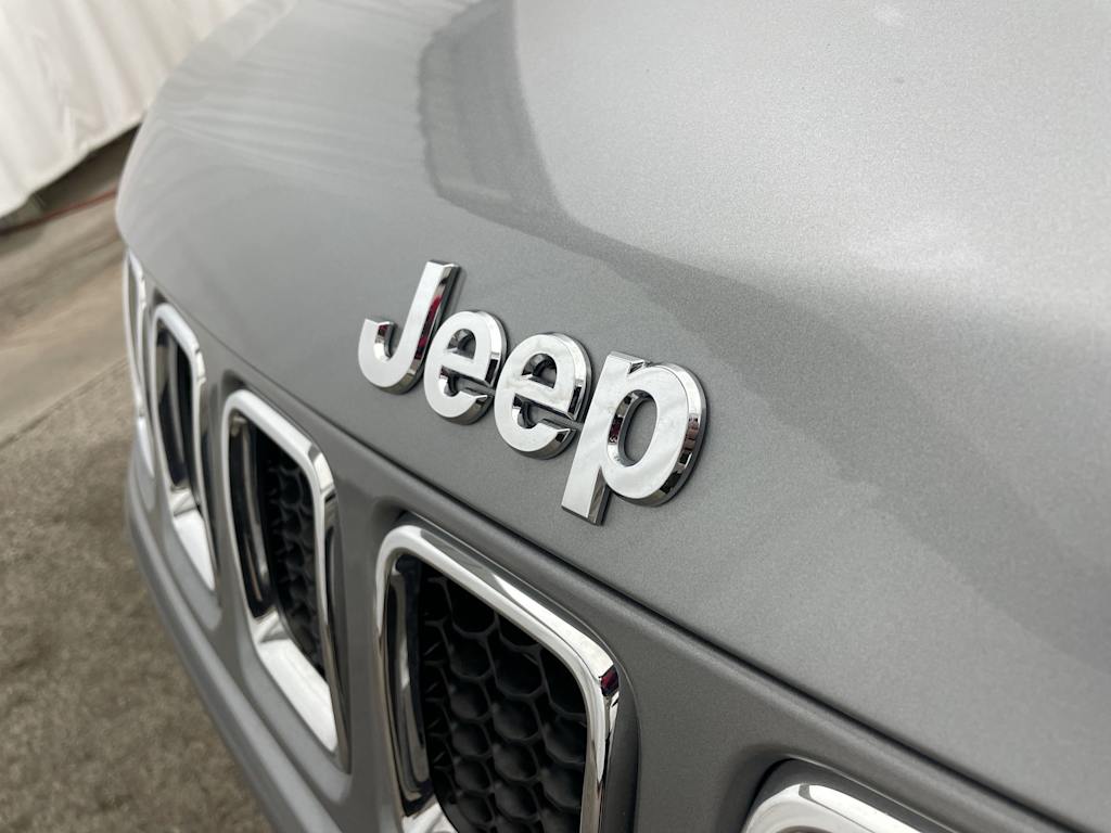 Thumbnail: 2018 Jeep Compass - 36