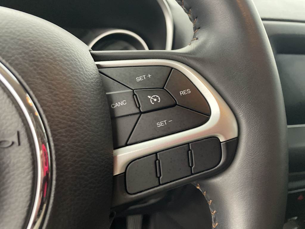 Thumbnail: 2018 Jeep Compass - 26
