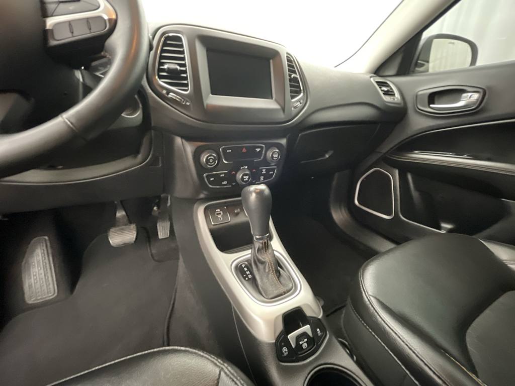 Thumbnail: 2018 Jeep Compass - 14