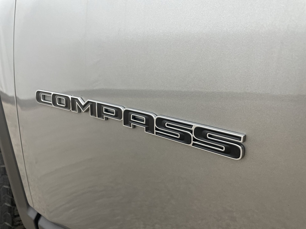 Thumbnail: 2018 Jeep Compass - 37