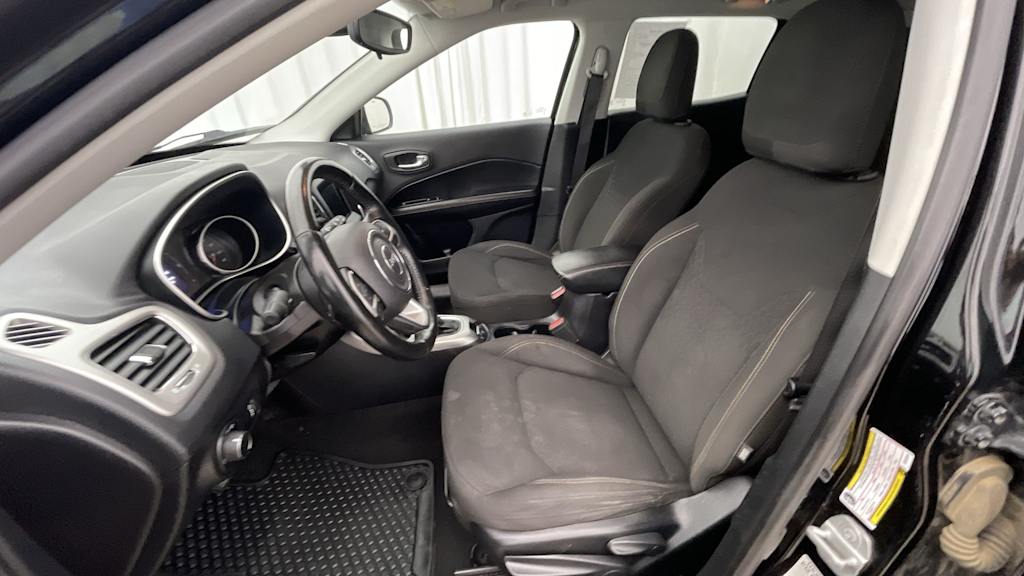 Thumbnail: 2021 Jeep Compass - 11