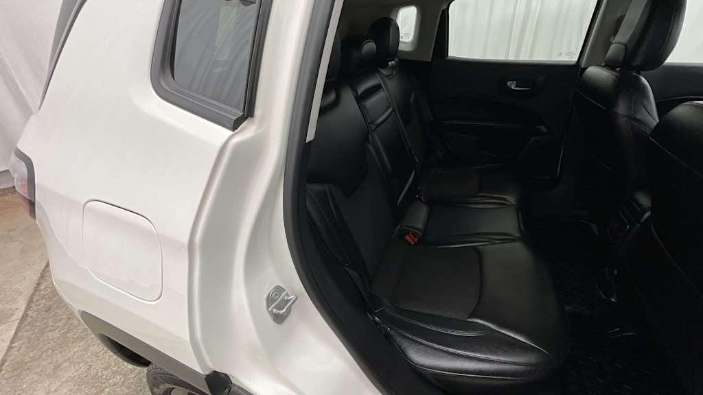 Thumbnail: 2018 Jeep Compass - 21