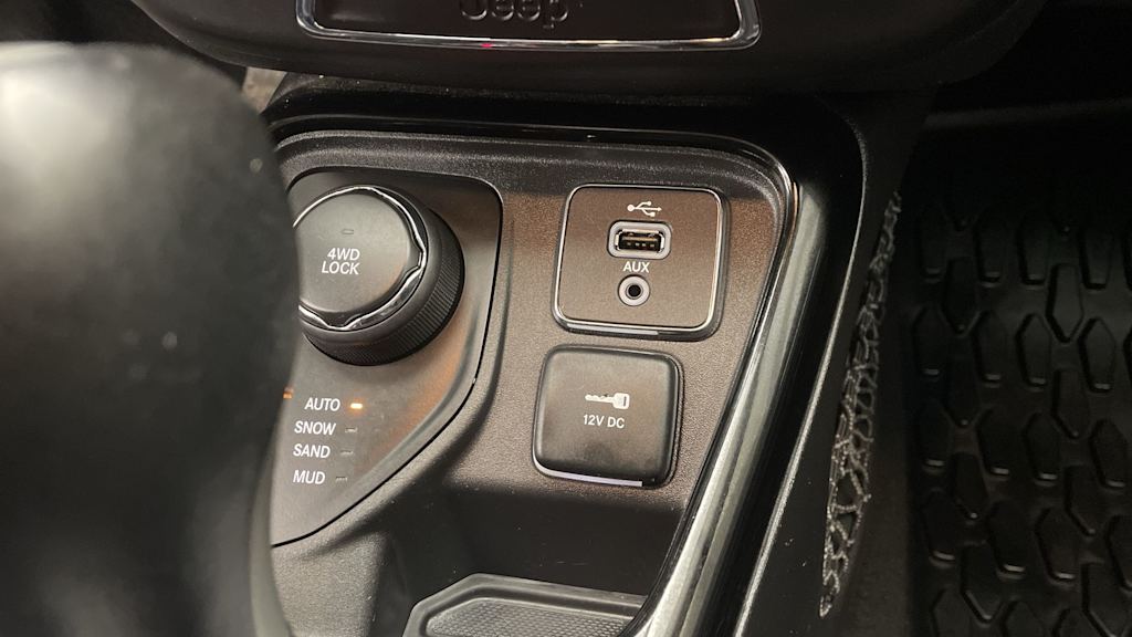 Thumbnail: 2018 Jeep Compass - 28