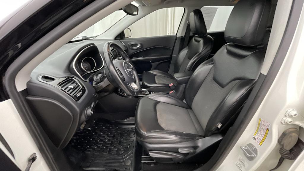 Thumbnail: 2018 Jeep Compass - 11