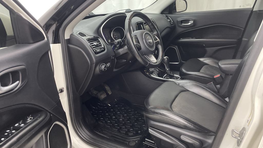 Thumbnail: 2018 Jeep Compass - 10