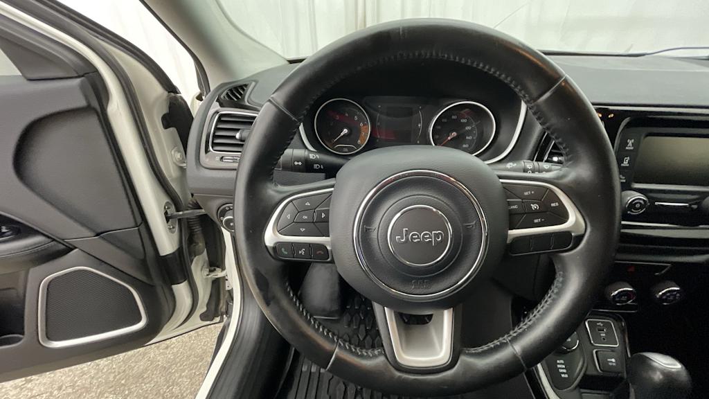 Thumbnail: 2018 Jeep Compass - 13