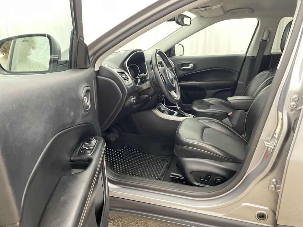 Thumbnail: 2019 Jeep Compass - 20