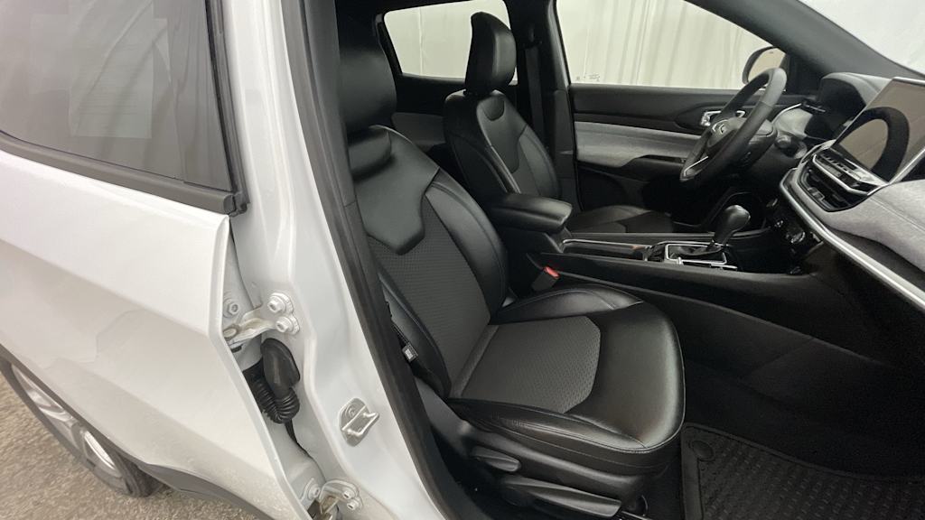 Thumbnail: 2024 Jeep Compass - 22