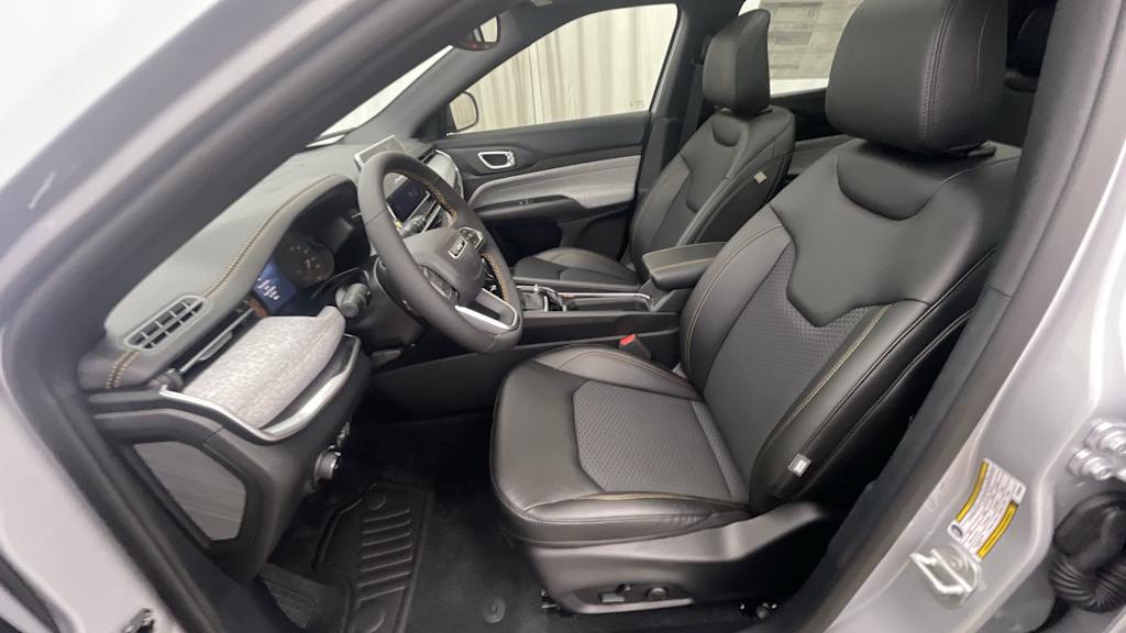 Thumbnail: 2026 Jeep Compass - 11