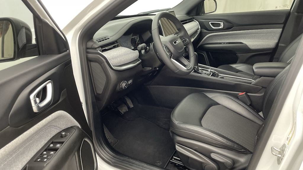 Thumbnail: 2024 Jeep Compass - 10