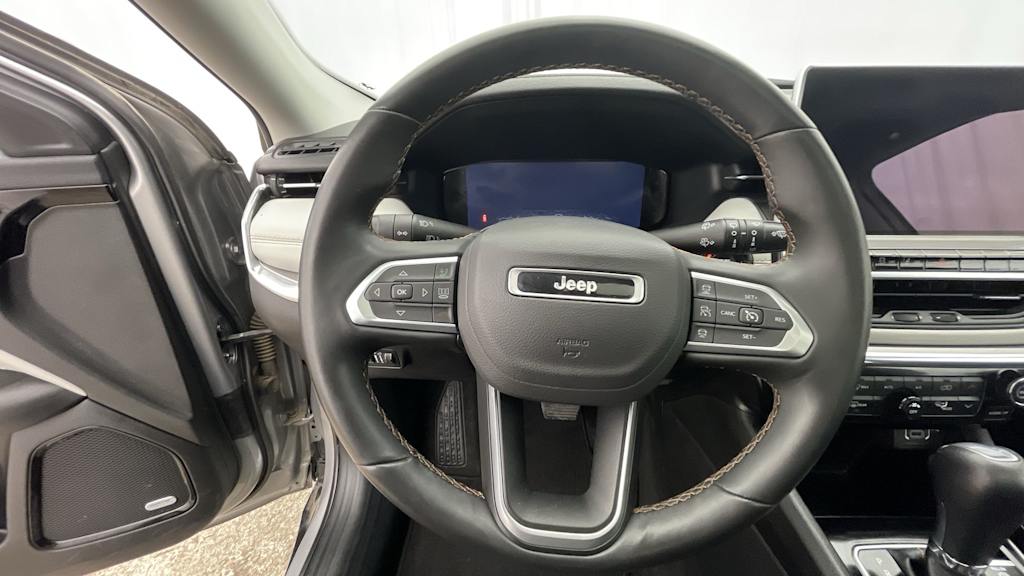 Thumbnail: 2022 Jeep Compass - 13