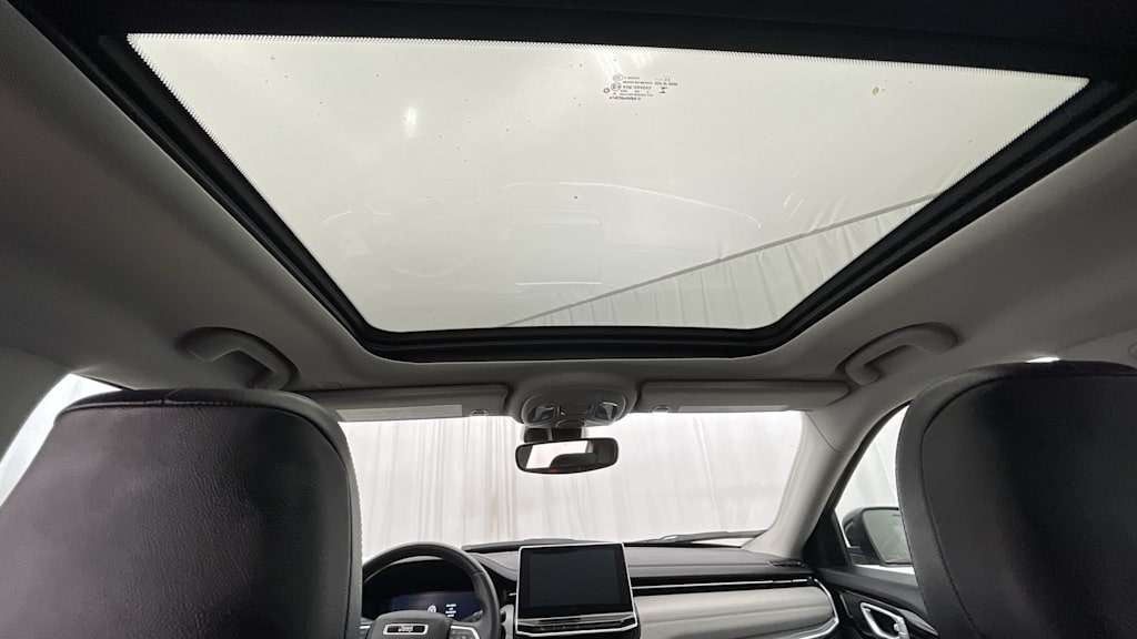 Thumbnail: 2022 Jeep Compass - 22