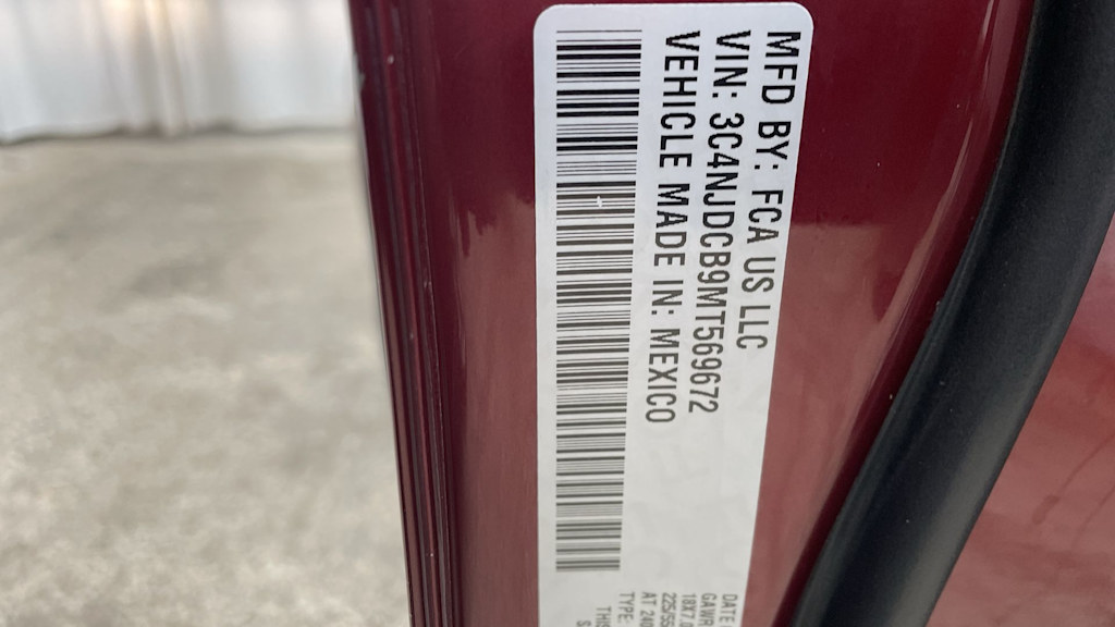 Thumbnail: 2021 Jeep Compass - 18