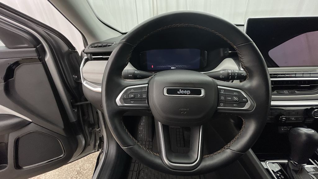 Thumbnail: 2022 Jeep Compass - 10