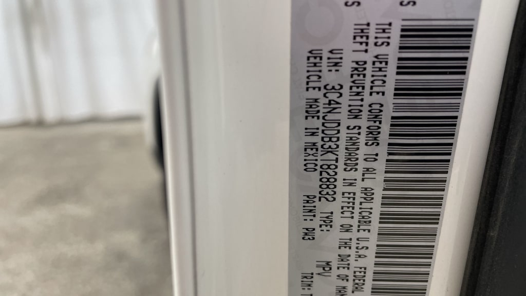 Thumbnail: 2019 Jeep Compass - 19