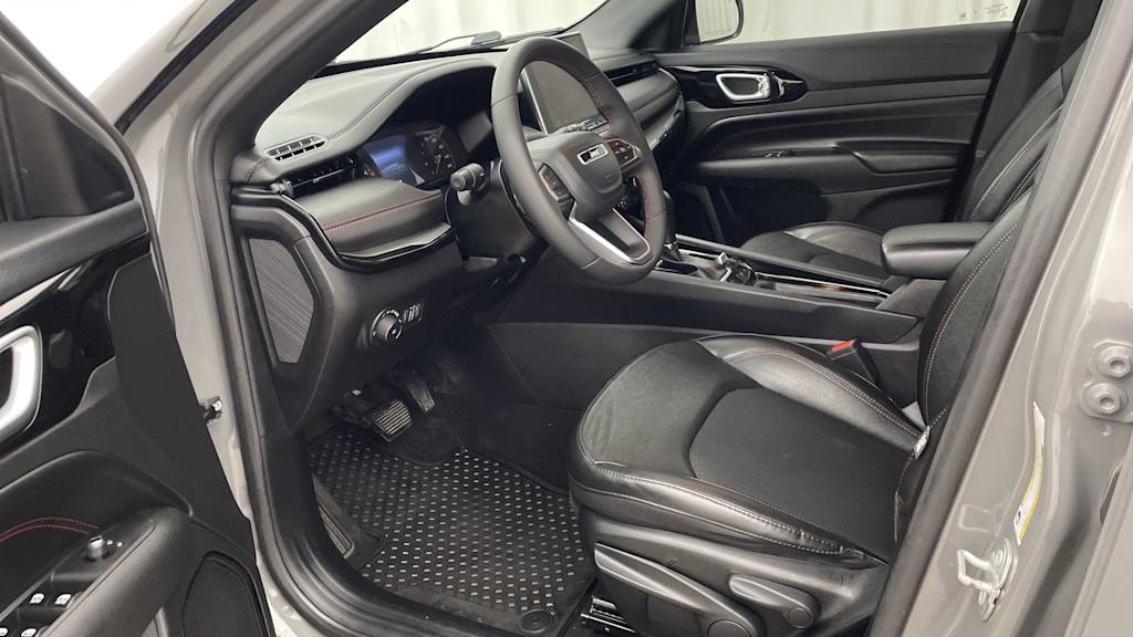 Thumbnail: 2023 Jeep Compass - 10