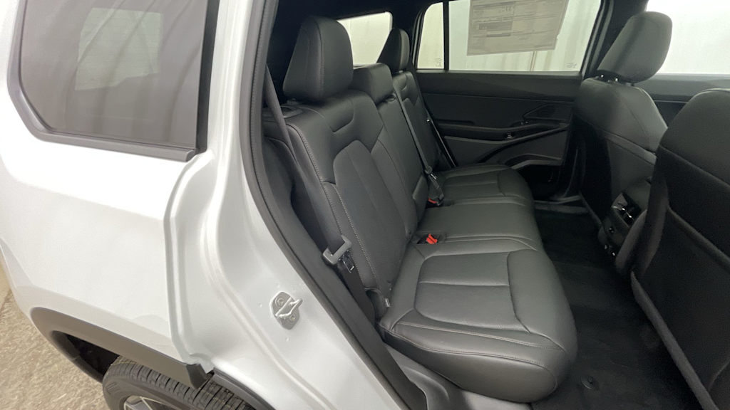 Thumbnail: 2026 Jeep Cherokee - 23