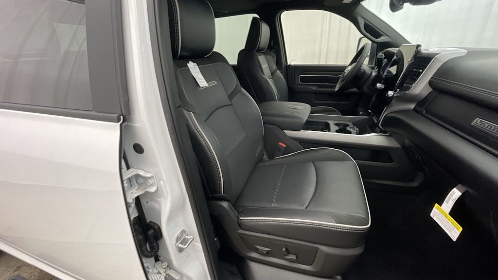2026 RAM 2500 Laramie - Photo 24