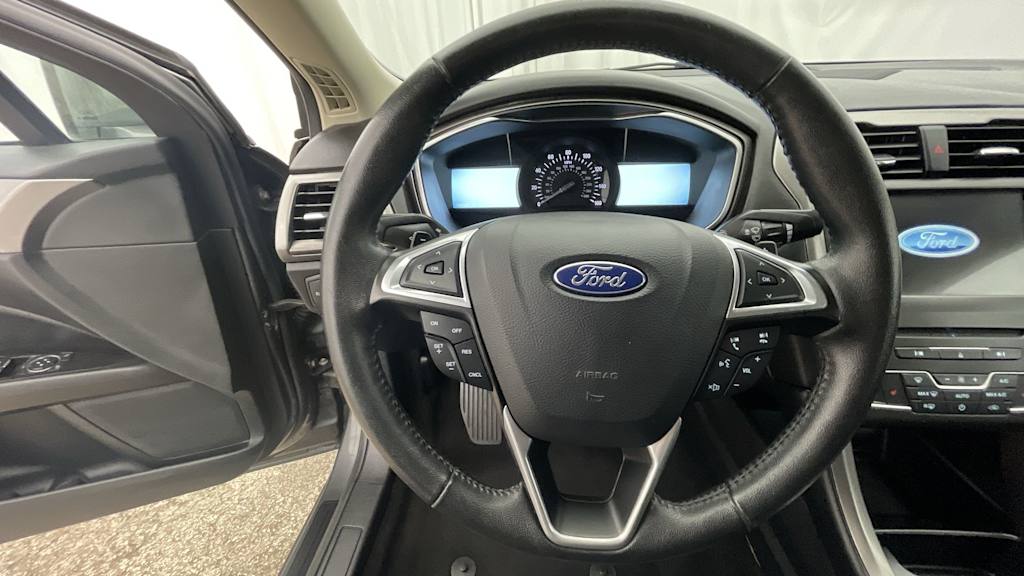 Thumbnail: 2017 Ford Fusion - 13