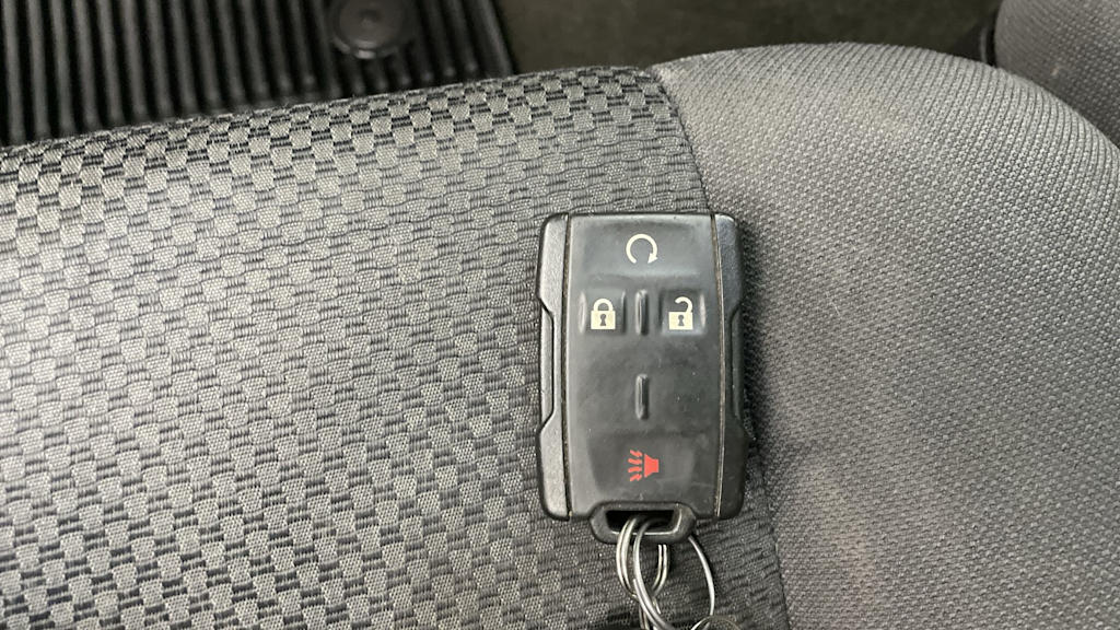 Thumbnail: 2017 Chevrolet Silverado 1500 - 17