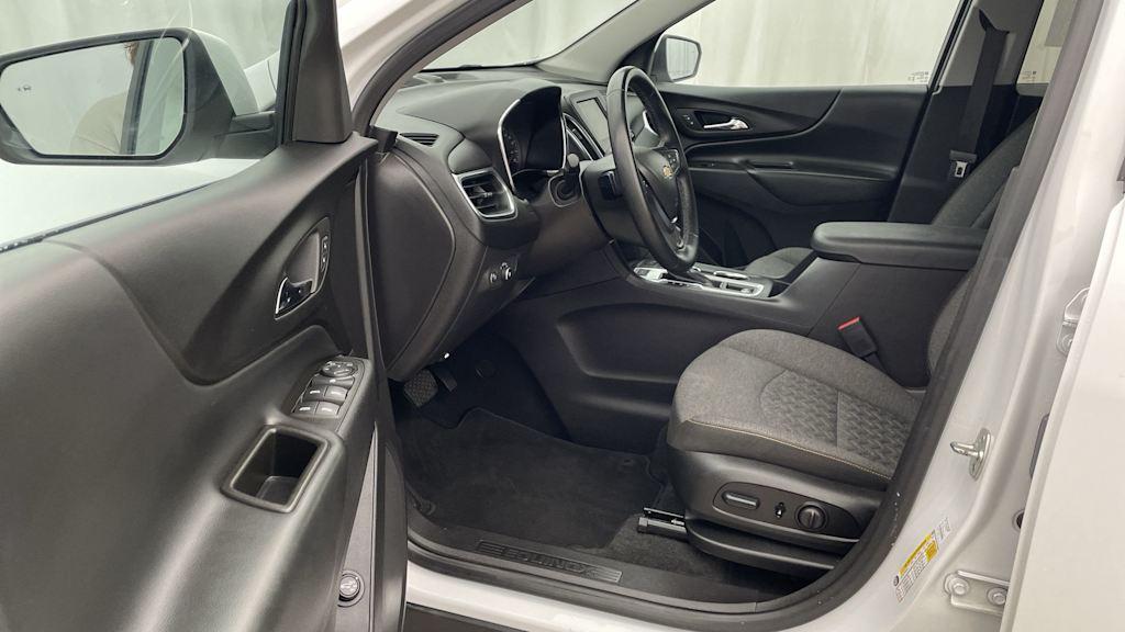 Thumbnail: 2024 Chevrolet Equinox - 10