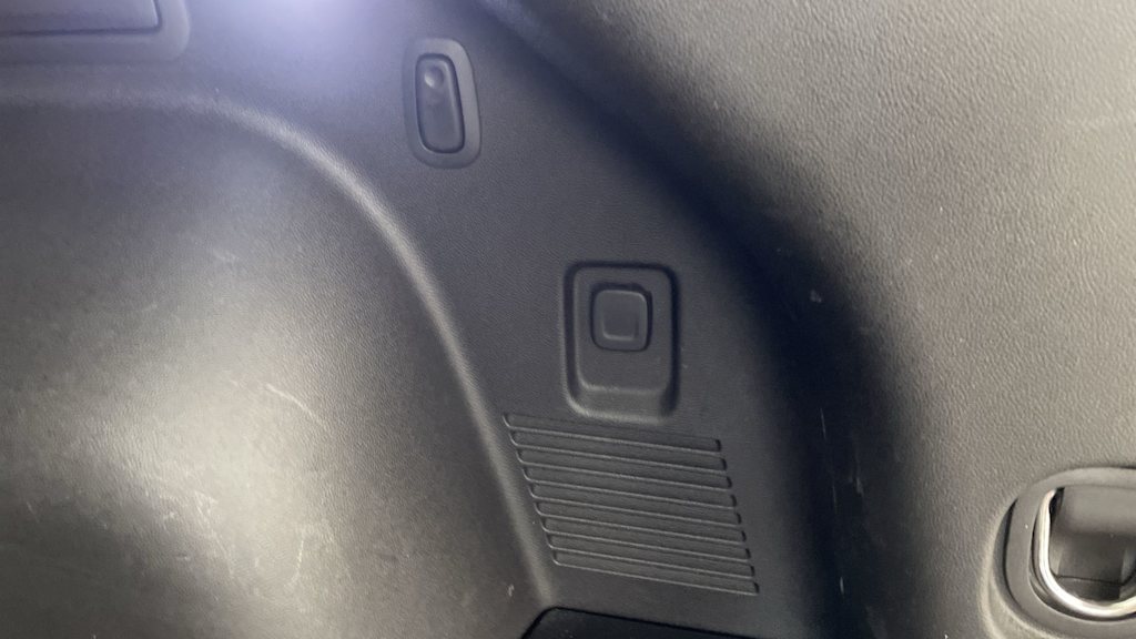 Thumbnail: 2019 Chevrolet Blazer - 34