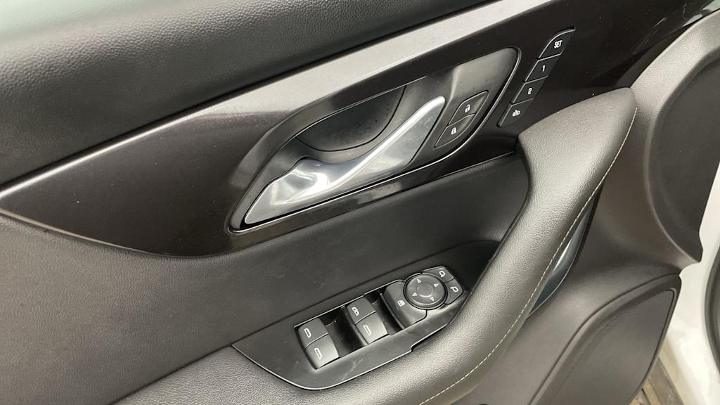 Thumbnail: 2019 Chevrolet Blazer - 20