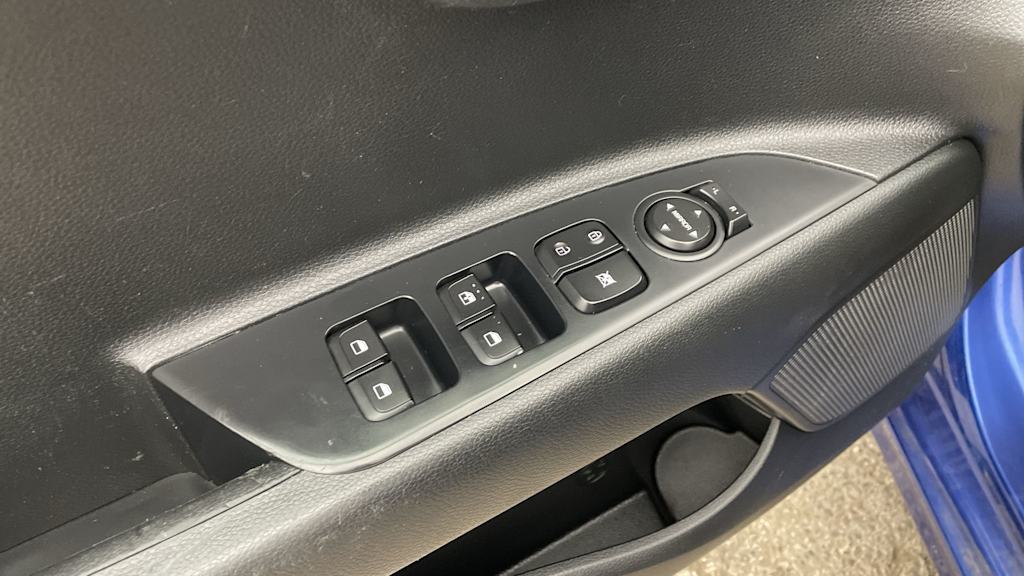 Thumbnail: 2018 Kia Rio - 19