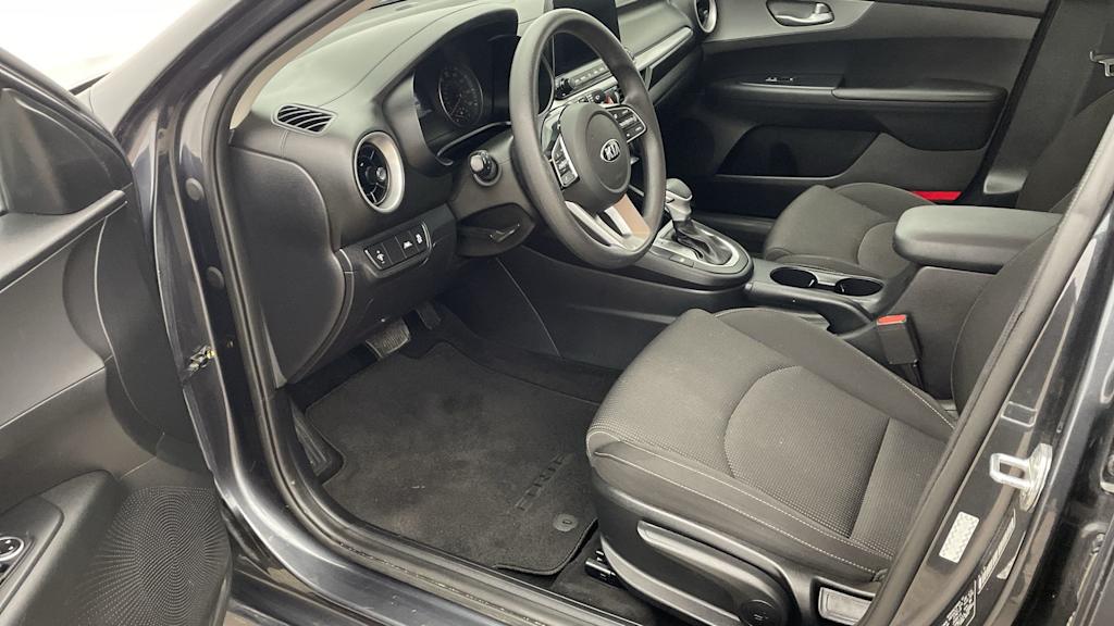 Thumbnail: 2021 Kia Forte - 10
