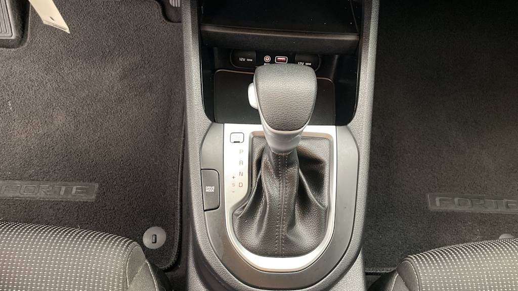 Thumbnail: 2021 Kia Forte - 14