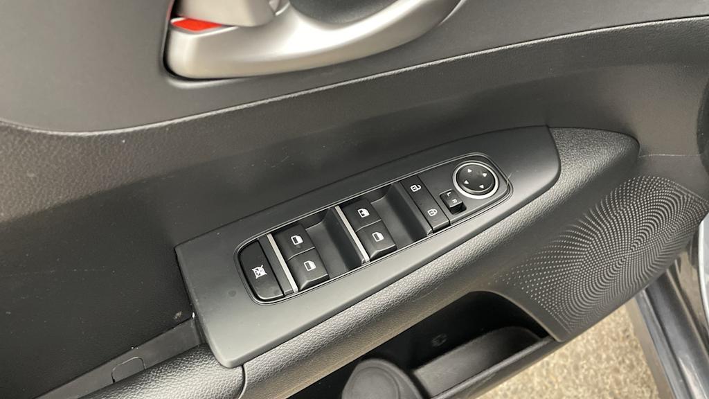 Thumbnail: 2021 Kia Forte - 18