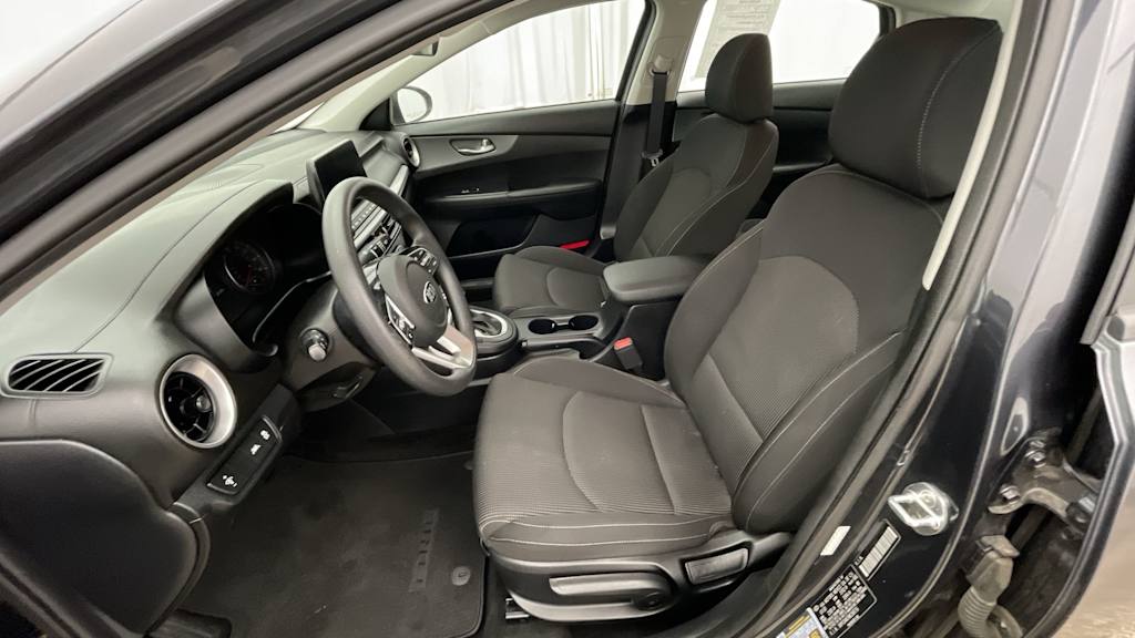 Thumbnail: 2021 Kia Forte - 11