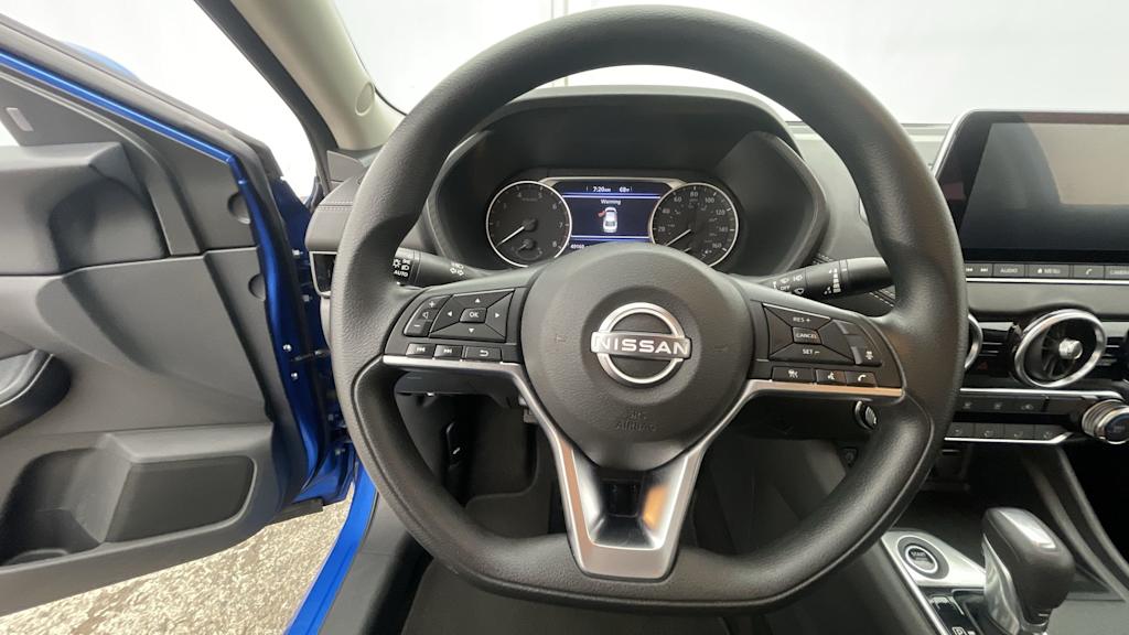 Thumbnail: 2025 Nissan Sentra - 9