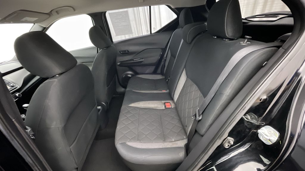Thumbnail: 2018 Nissan Kicks - 12