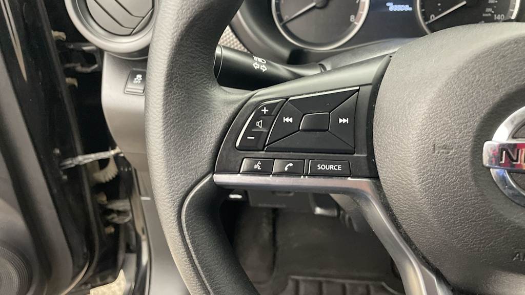 Thumbnail: 2018 Nissan Kicks - 23