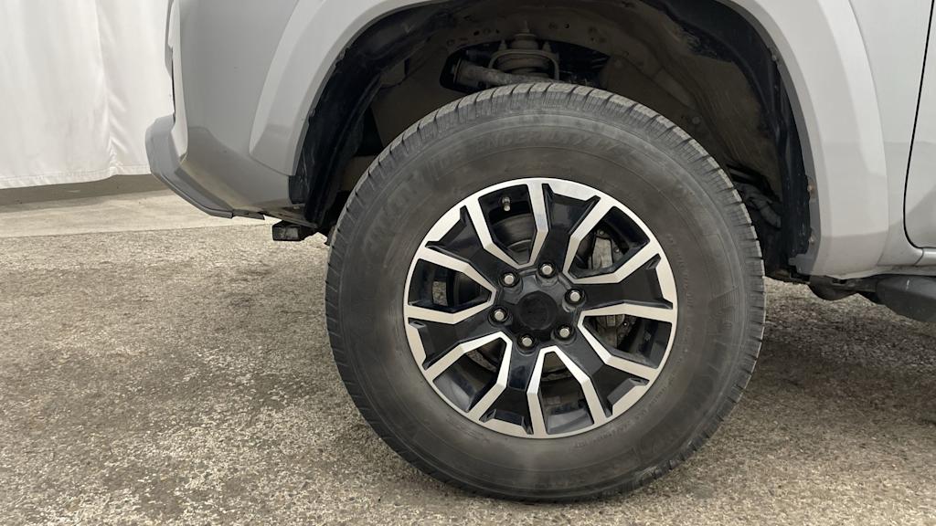 Thumbnail: 2021 Toyota Tacoma - 40