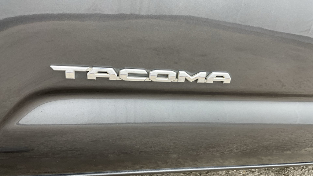 Thumbnail: 2016 Toyota Tacoma - 42